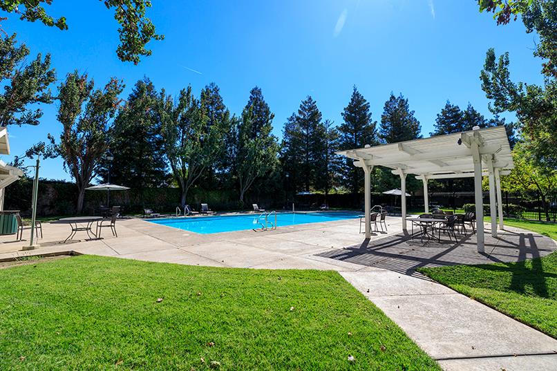 2365 Triumph Ct, Turlock, CA 95380