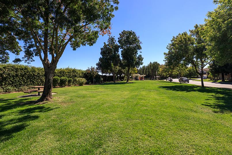 2365 Triumph Ct, Turlock, CA 95380