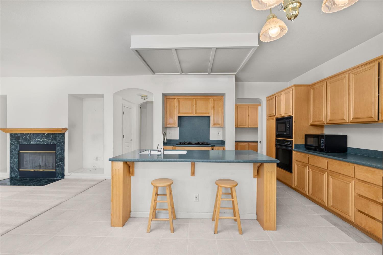 4025 Beyer Park Dr, Modesto, CA 95357