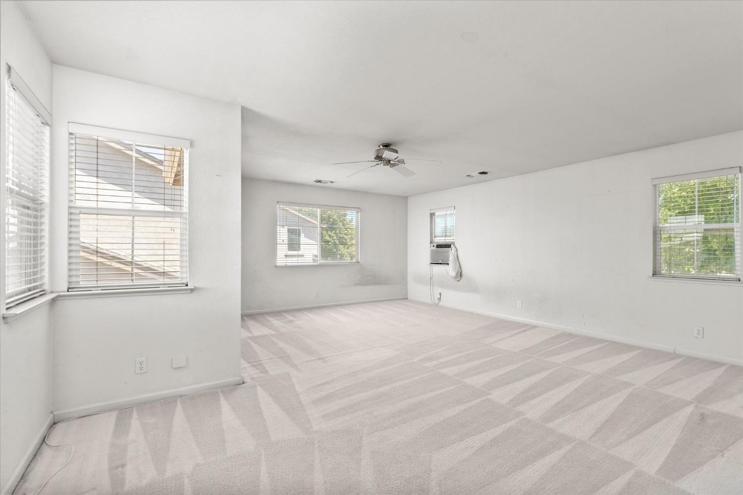 4025 Beyer Park Dr, Modesto, CA 95357