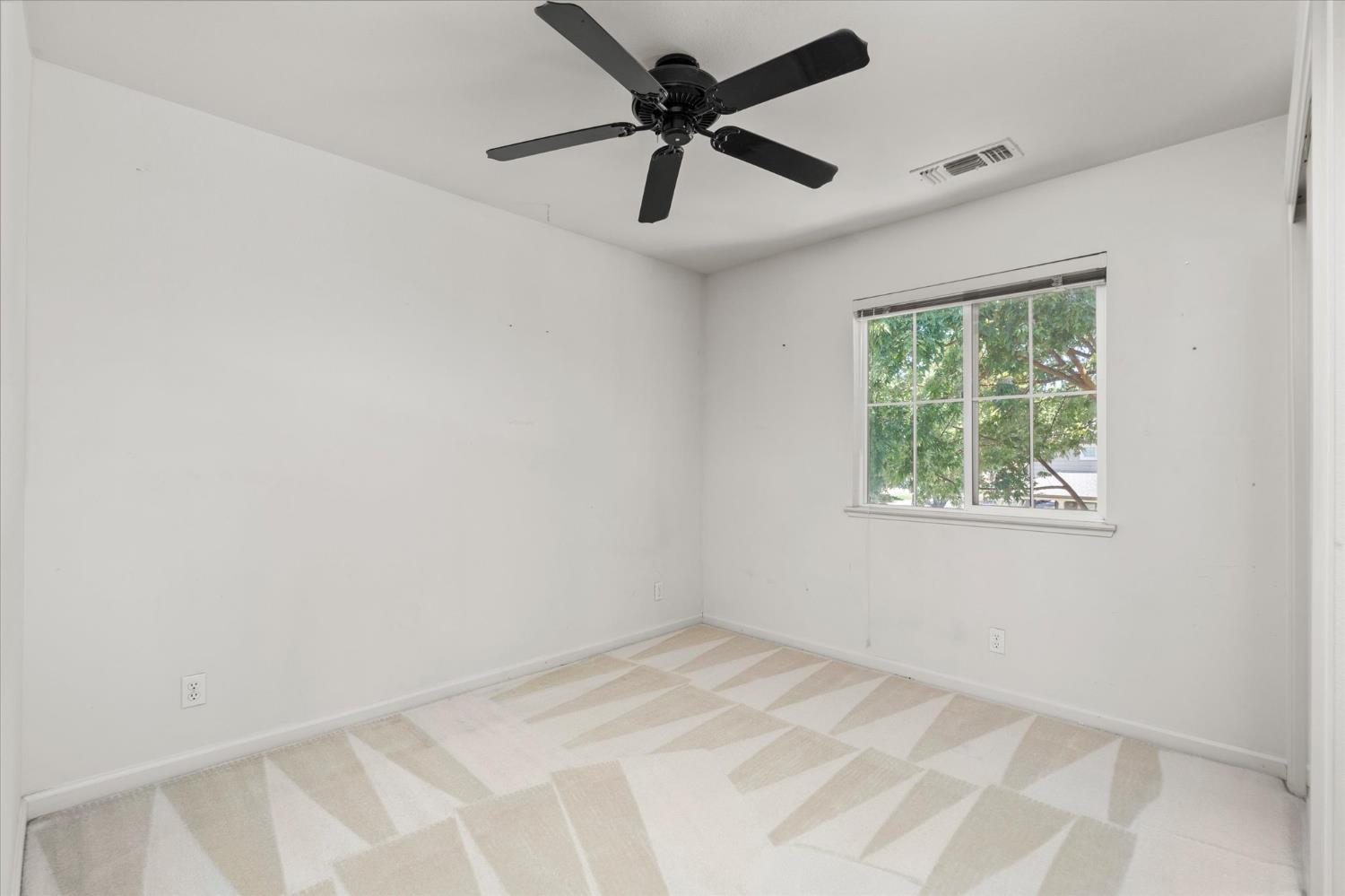 4025 Beyer Park Dr, Modesto, CA 95357