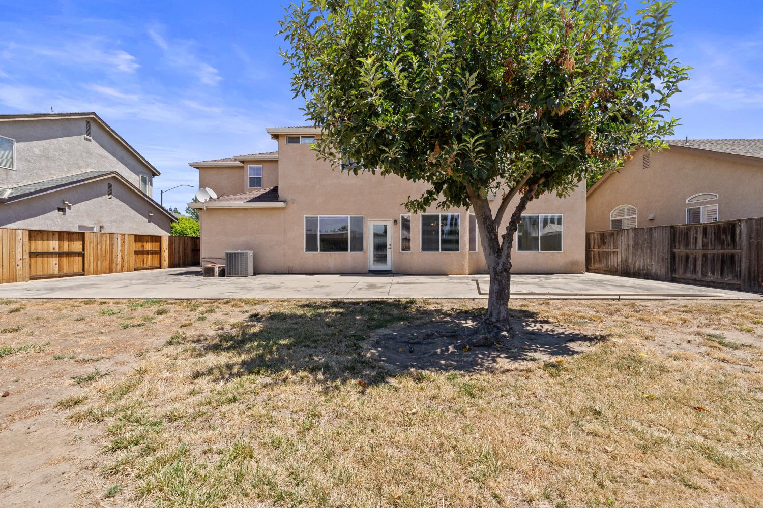 4025 Beyer Park Dr, Modesto, CA 95357