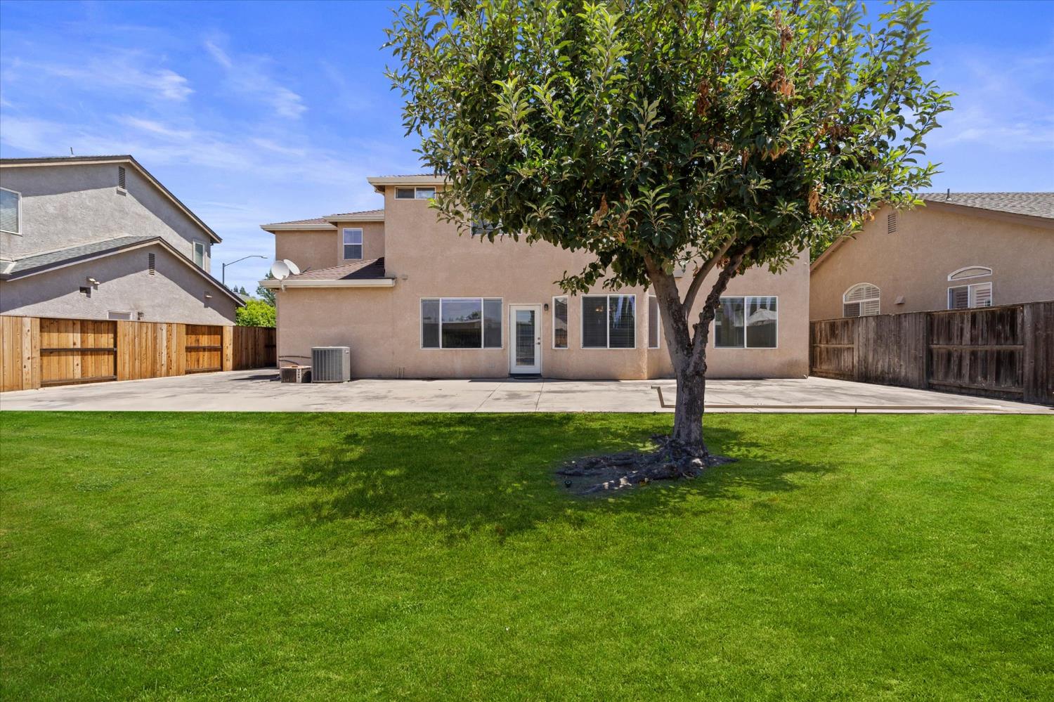 4025 Beyer Park Dr, Modesto, CA 95357