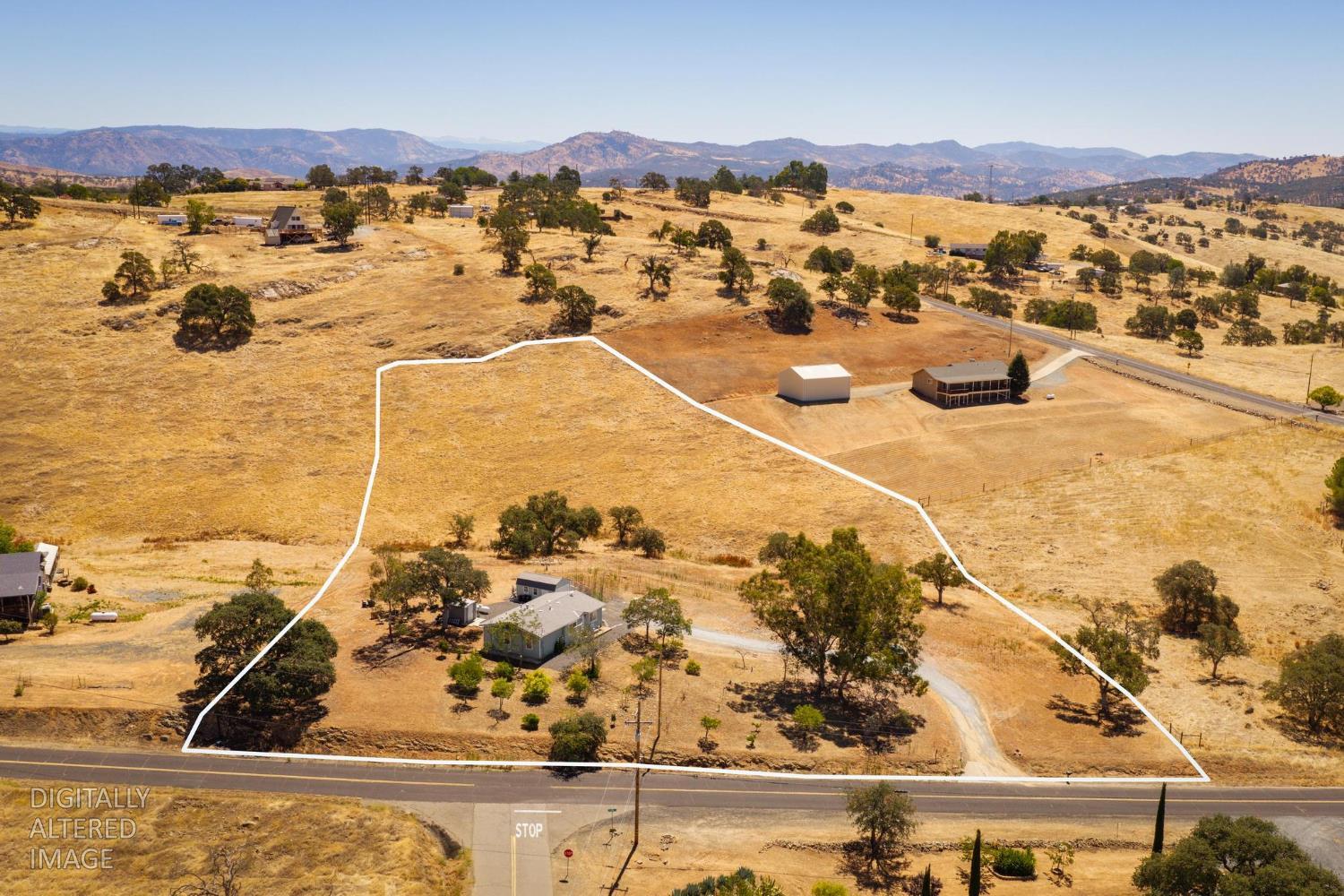 9898 Alamo Dr, La Grange, CA 95329