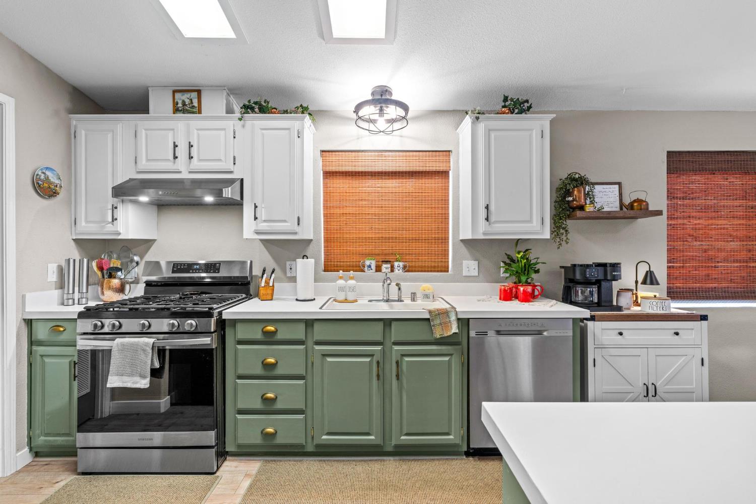 9898 Alamo Dr, La Grange, CA 95329