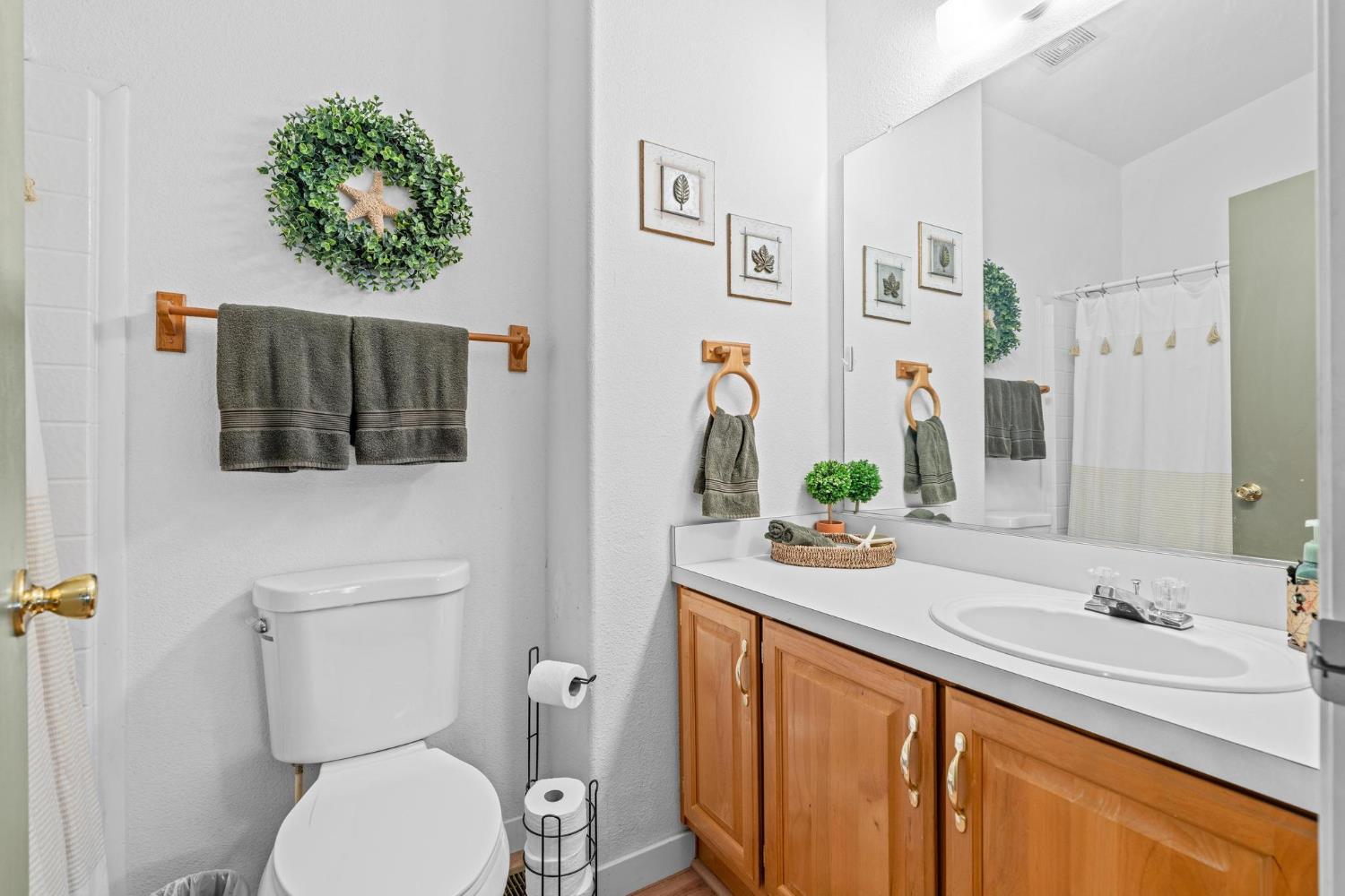 9898 Alamo Dr, La Grange, CA 95329