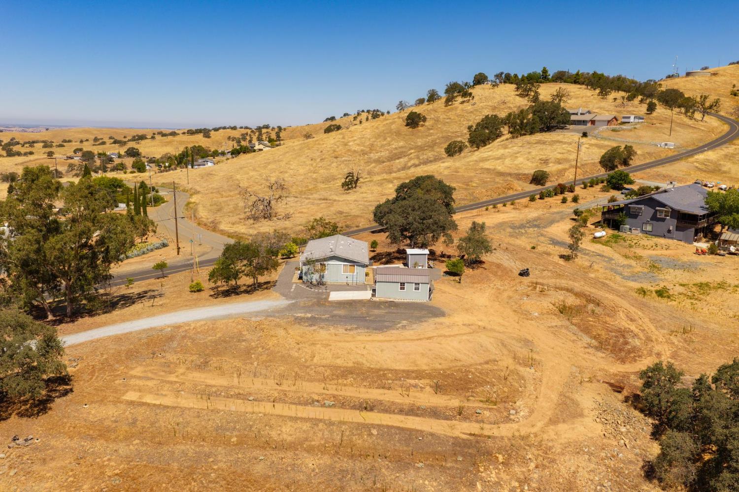 9898 Alamo Dr, La Grange, CA 95329