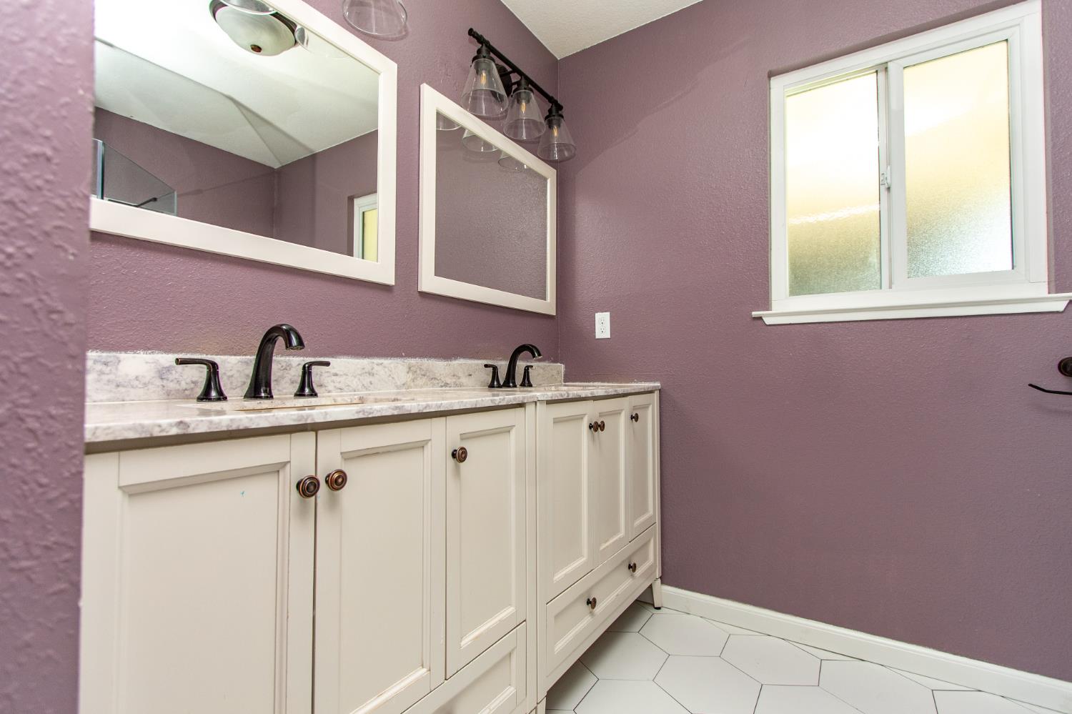 1740 Ogden Way, Turlock, CA 95380