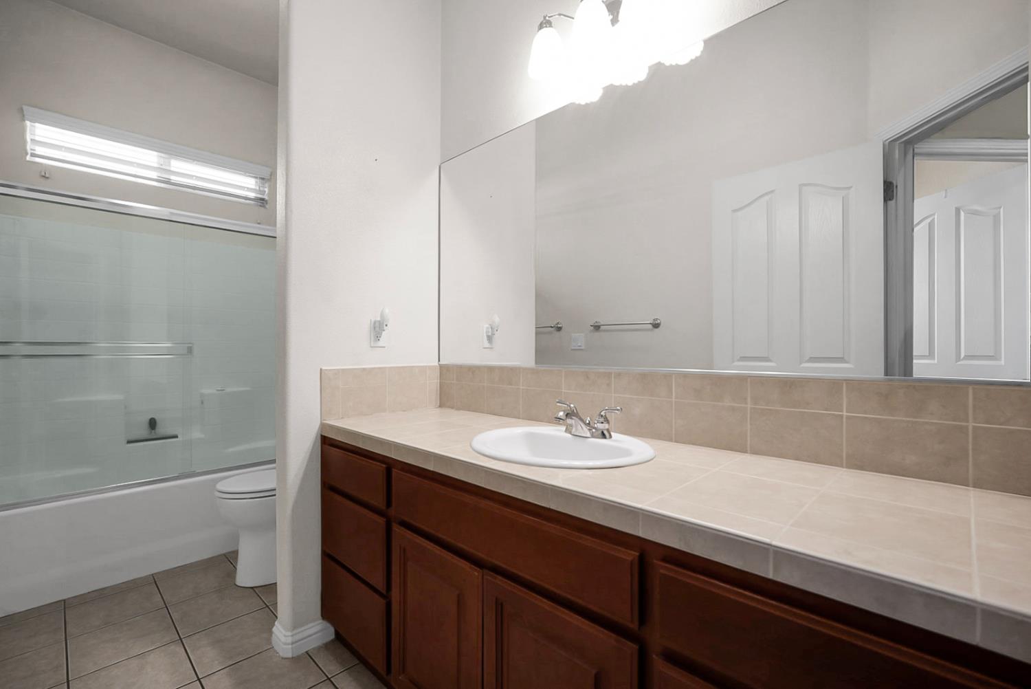 7170 Emerald St, Chowchilla, CA 93610