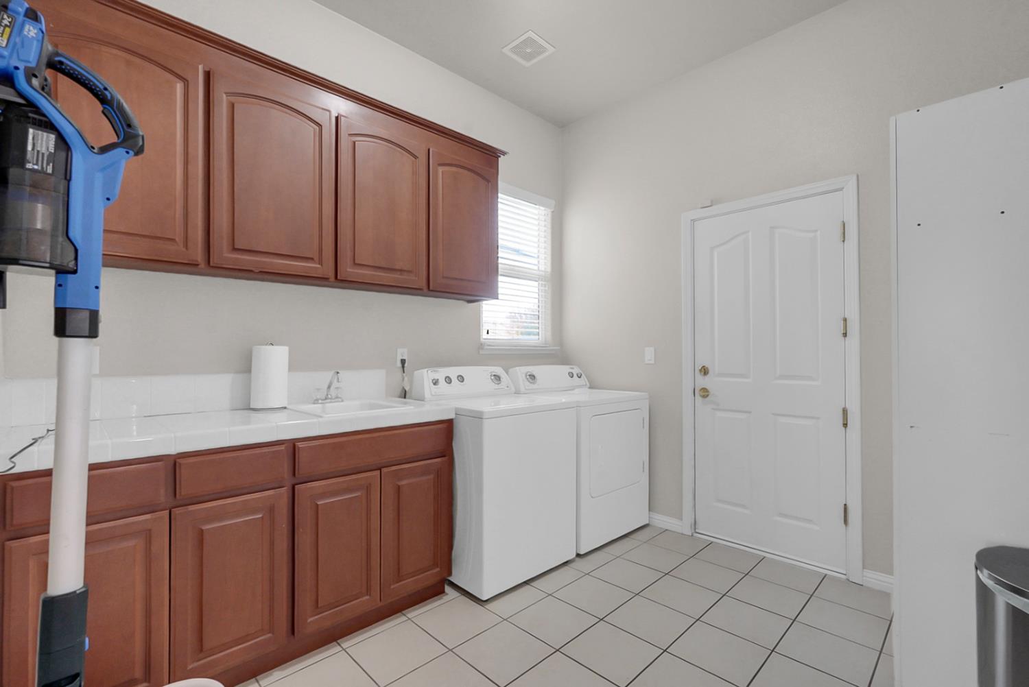 7170 Emerald St, Chowchilla, CA 93610