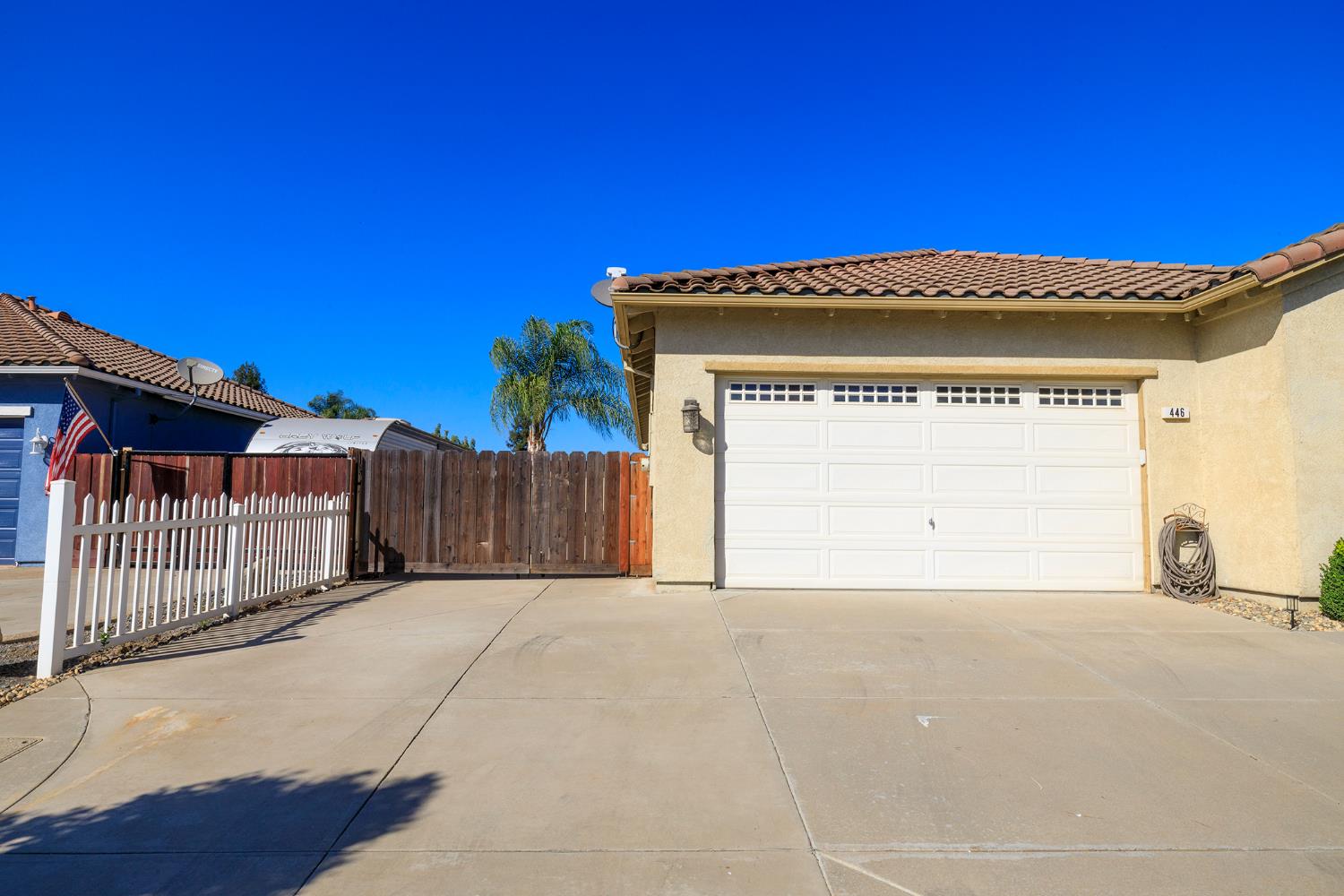 446 1St, Escalon, CA 95320
