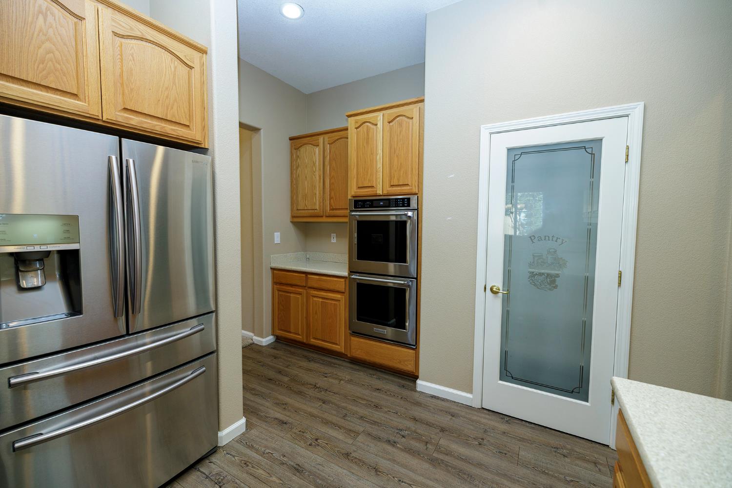 446 1St, Escalon, CA 95320
