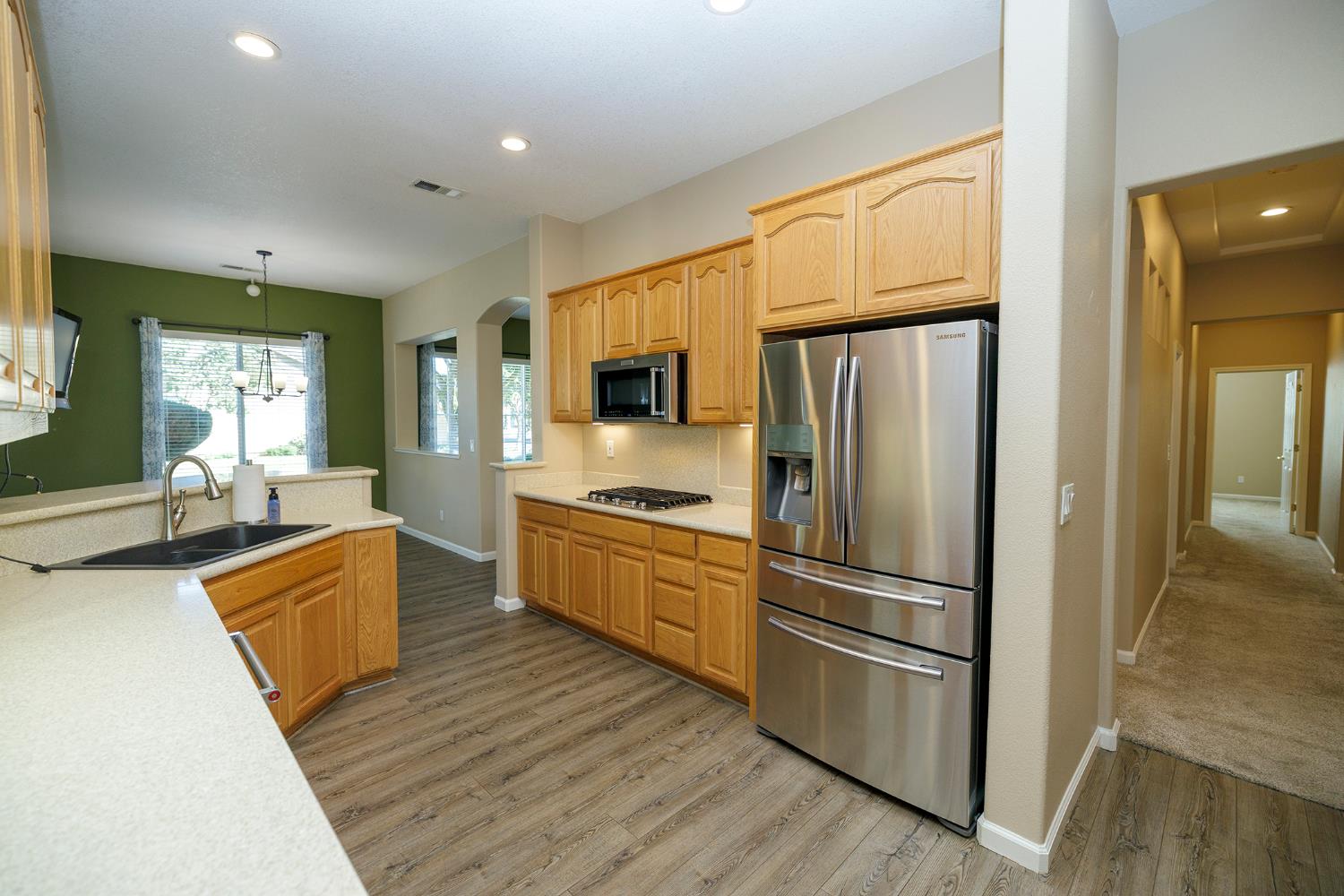 446 1St, Escalon, CA 95320