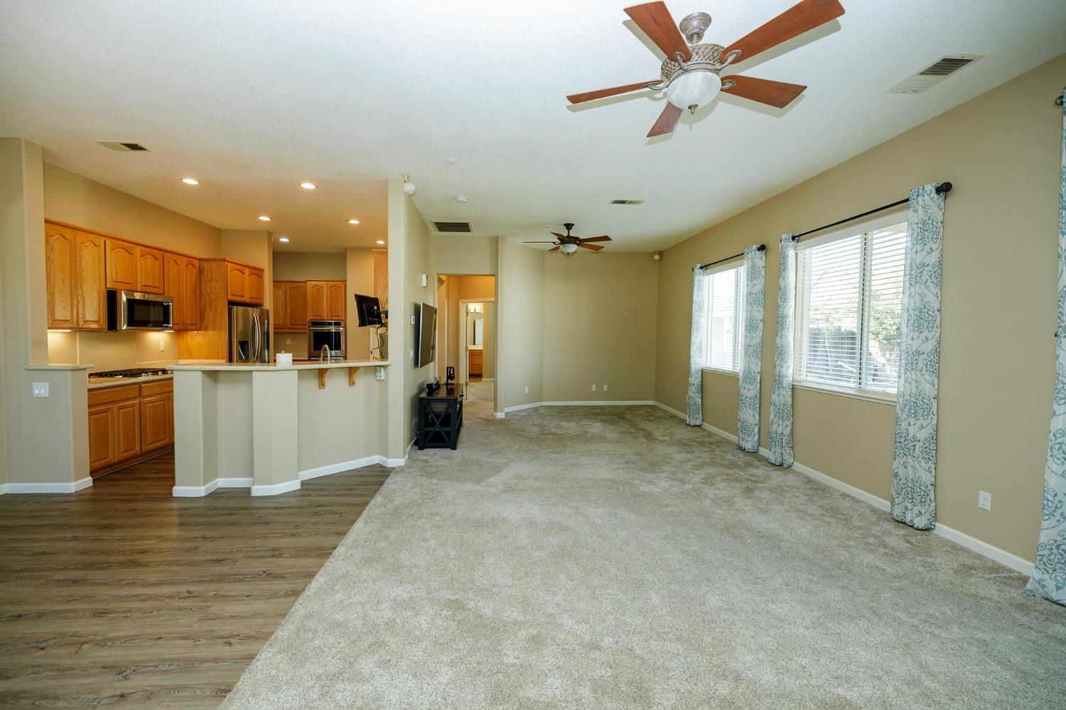 446 1St, Escalon, CA 95320