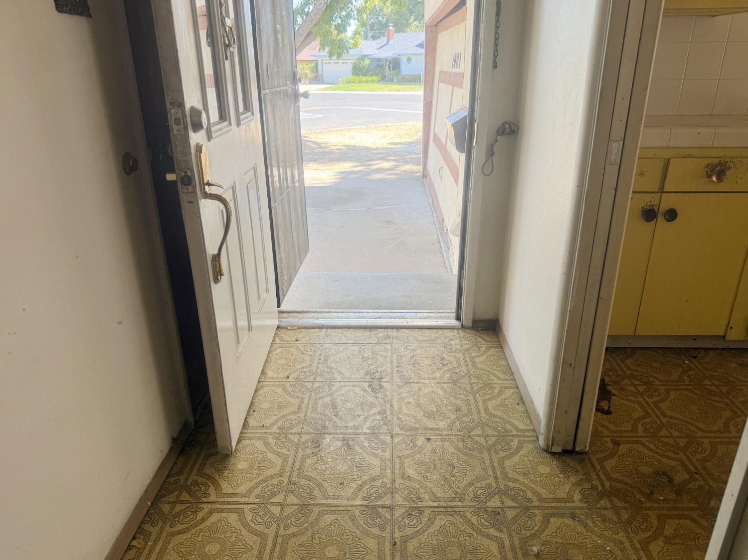 2001 Fremont Ave, Modesto, CA 95350