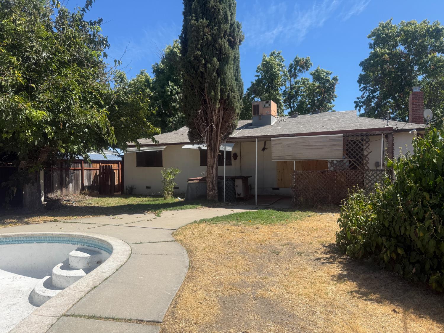 2001 Fremont Ave, Modesto, CA 95350