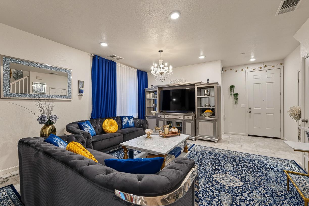 2229 Novi Dr, Riverbank, CA 95367