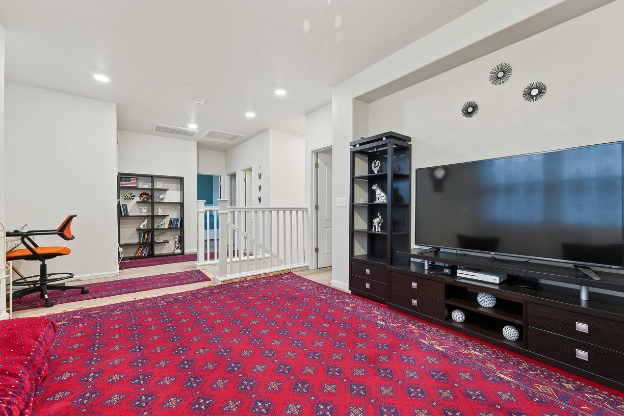 2229 Novi Dr, Riverbank, CA 95367