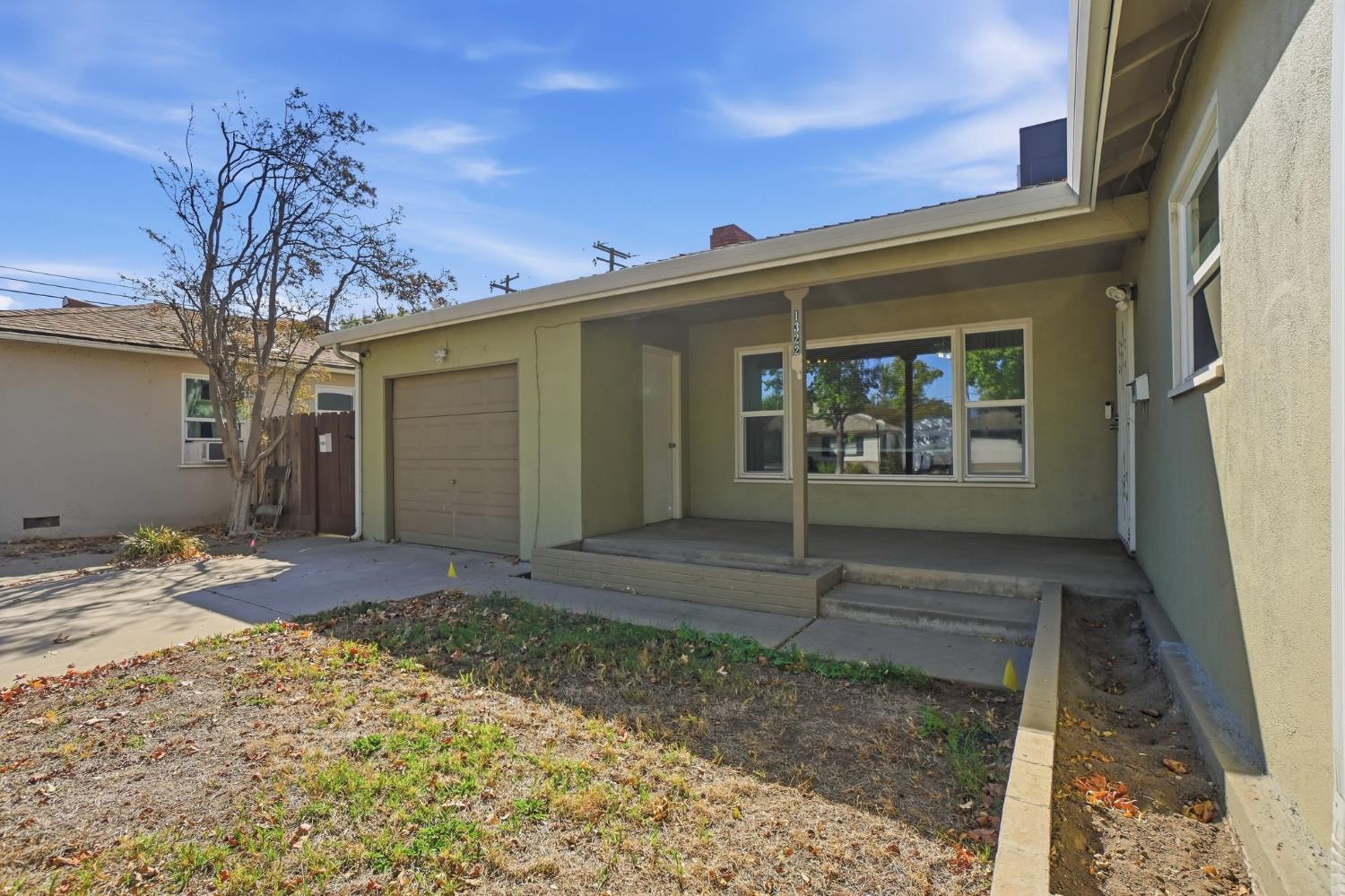 1322 1324 Del Rey Ave, Modesto, CA 95350