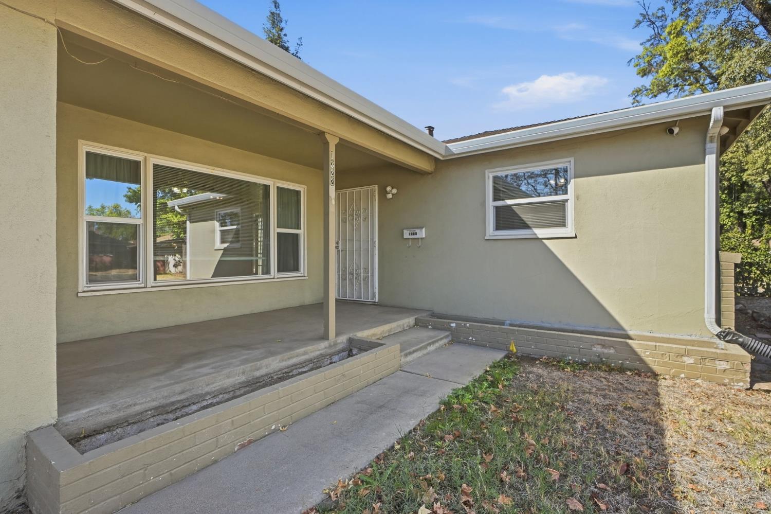 1322 1324 Del Rey Ave, Modesto, CA 95350