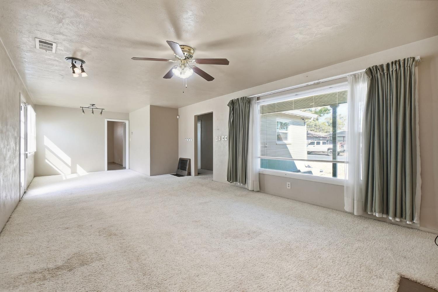 1322 1324 Del Rey Ave, Modesto, CA 95350