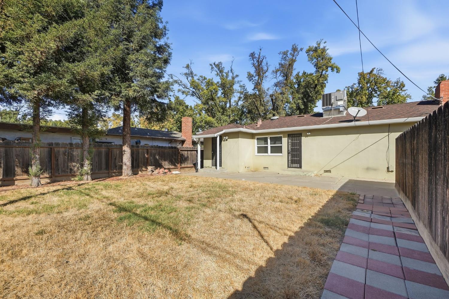 1322 1324 Del Rey Ave, Modesto, CA 95350