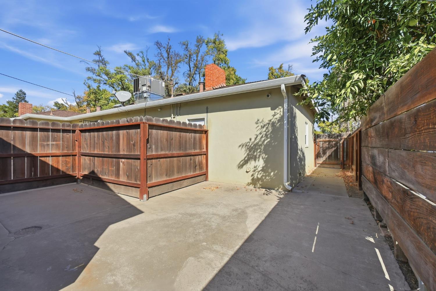 1322 1324 Del Rey Ave, Modesto, CA 95350