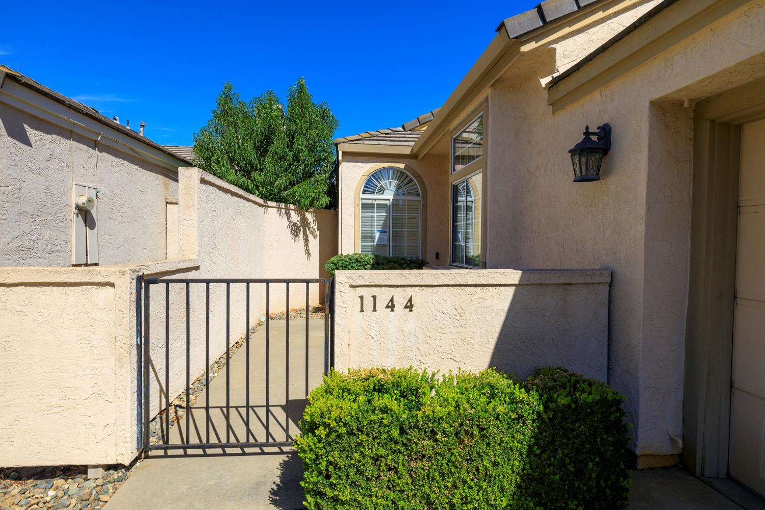 1144 Copper Lantern Ct, Modesto, CA 95355