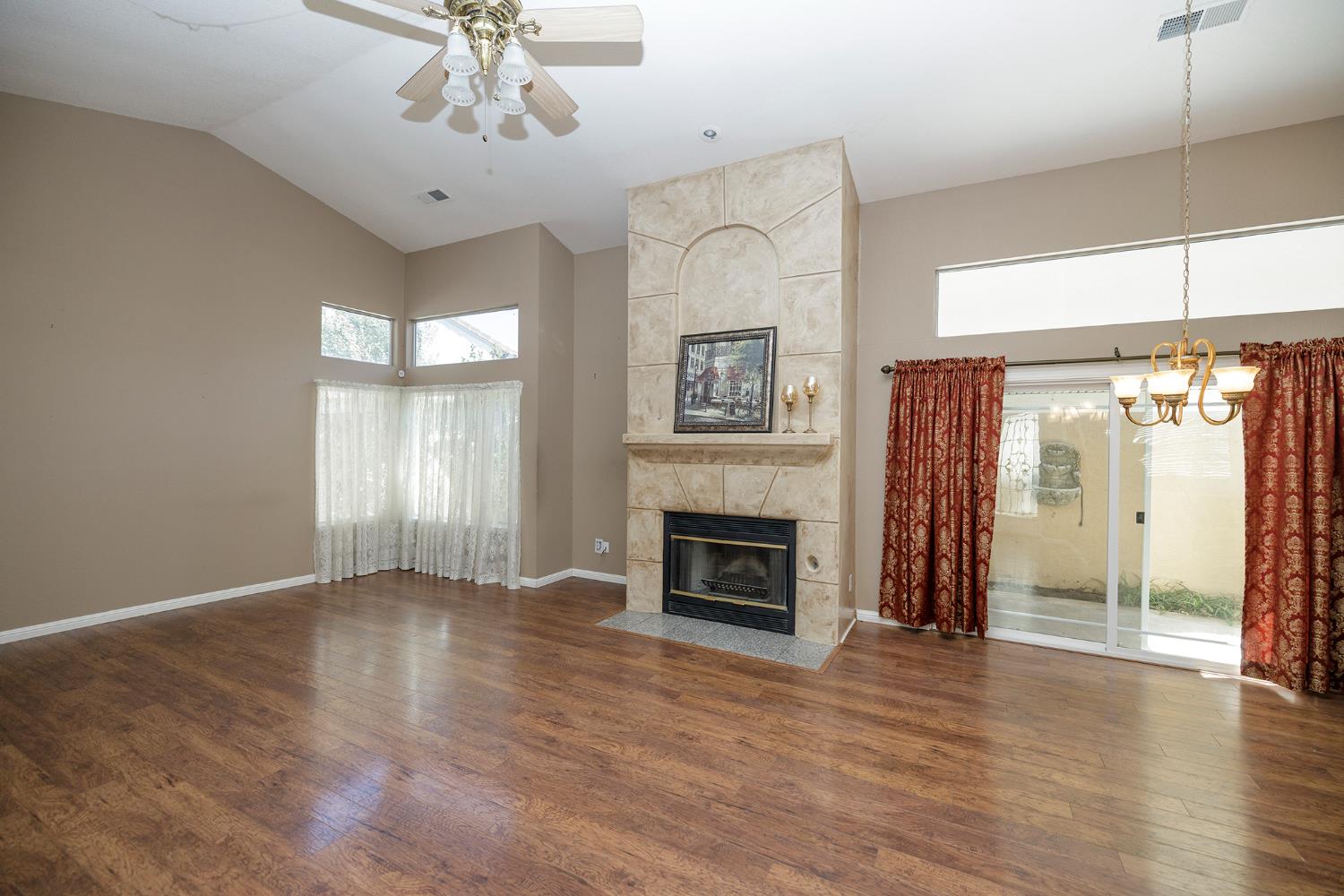 1144 Copper Lantern Ct, Modesto, CA 95355