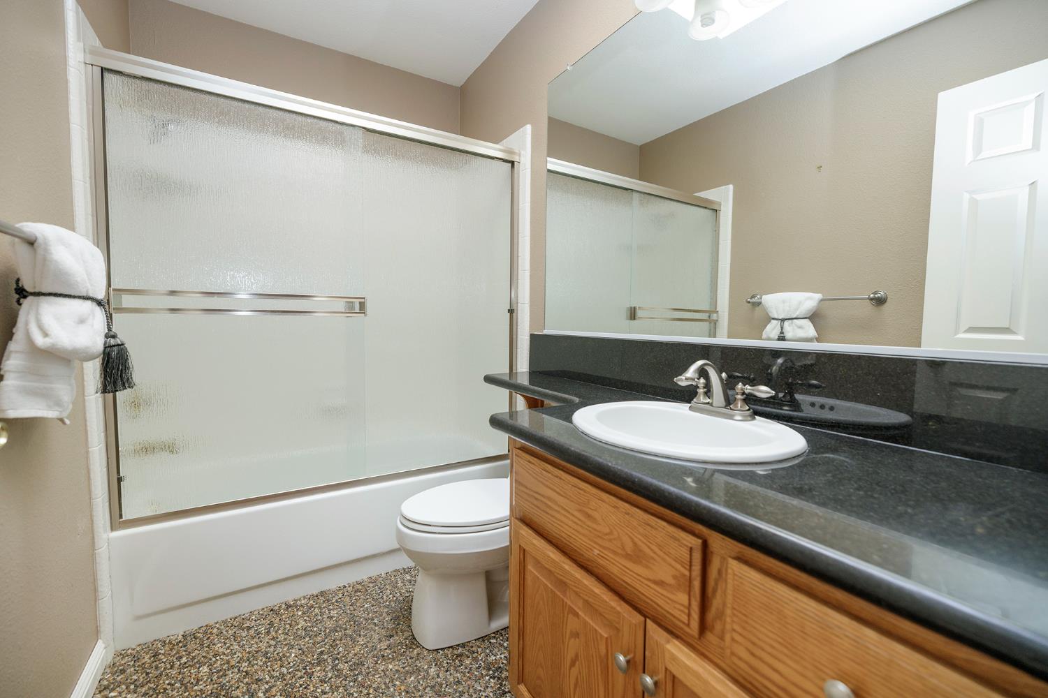 1144 Copper Lantern Ct, Modesto, CA 95355