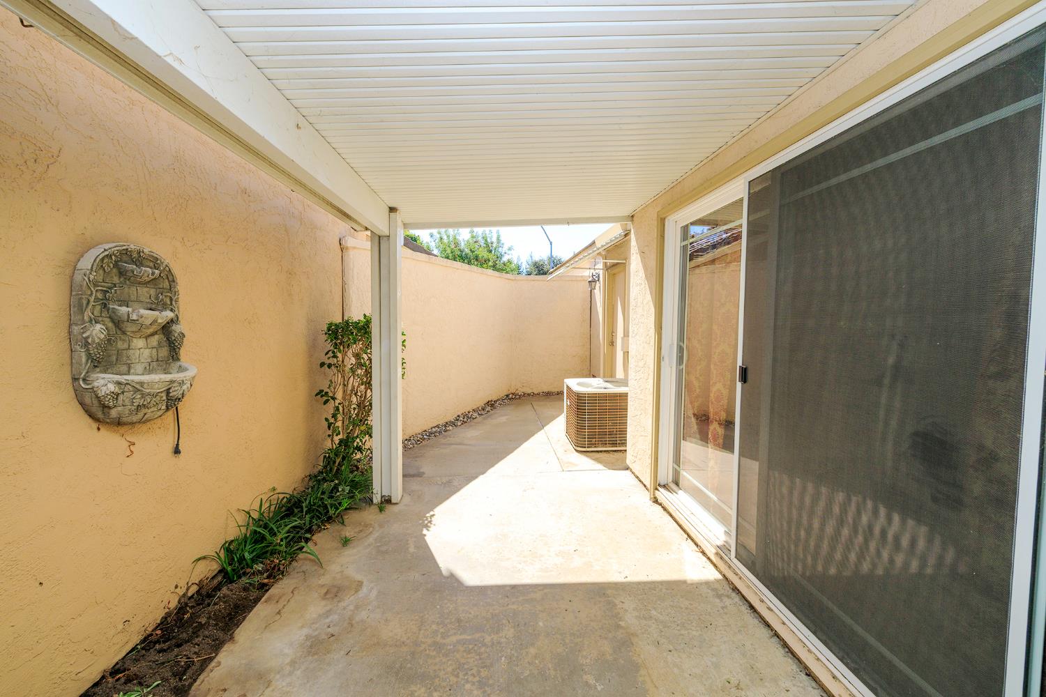 1144 Copper Lantern Ct, Modesto, CA 95355