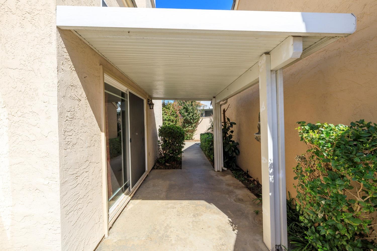 1144 Copper Lantern Ct, Modesto, CA 95355