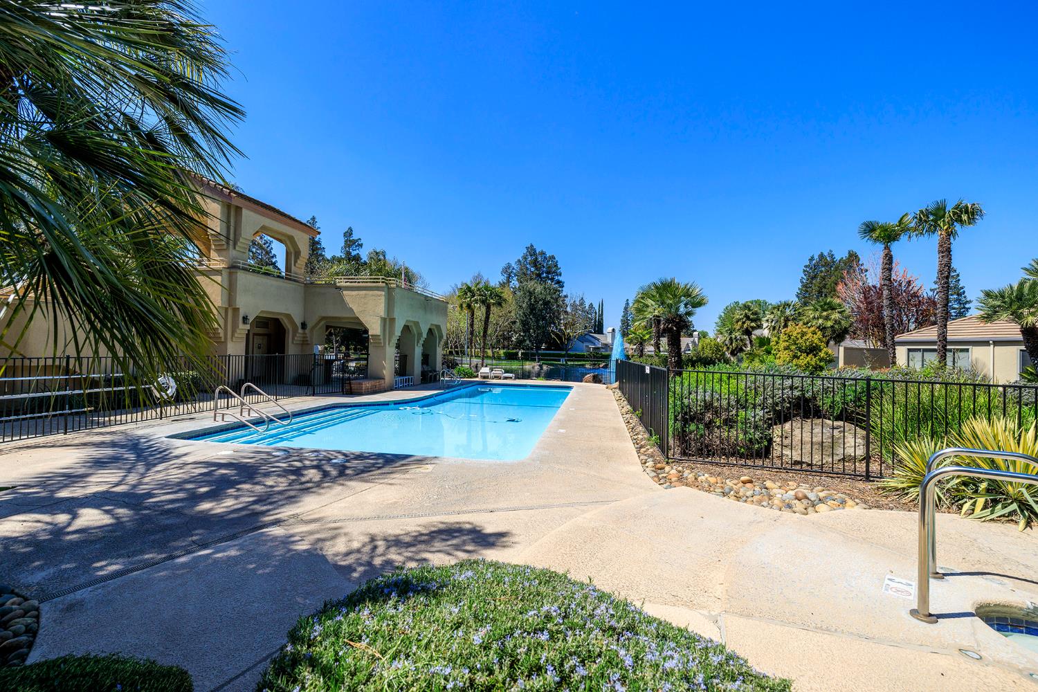 1144 Copper Lantern Ct, Modesto, CA 95355