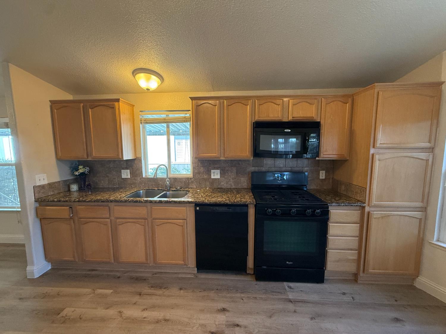 2841 Fowler Rd #49, Ceres, CA 95307