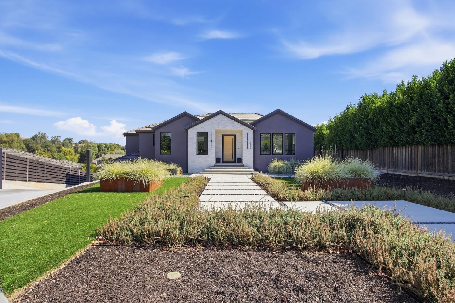 10925 Goldsborough Cir, Oakdale, CA 95361