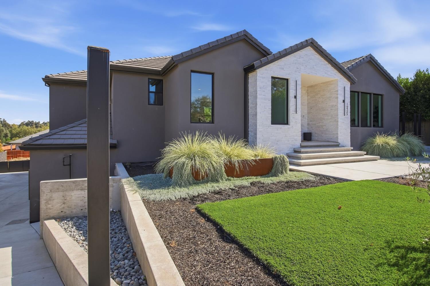 10925 Goldsborough Cir, Oakdale, CA 95361