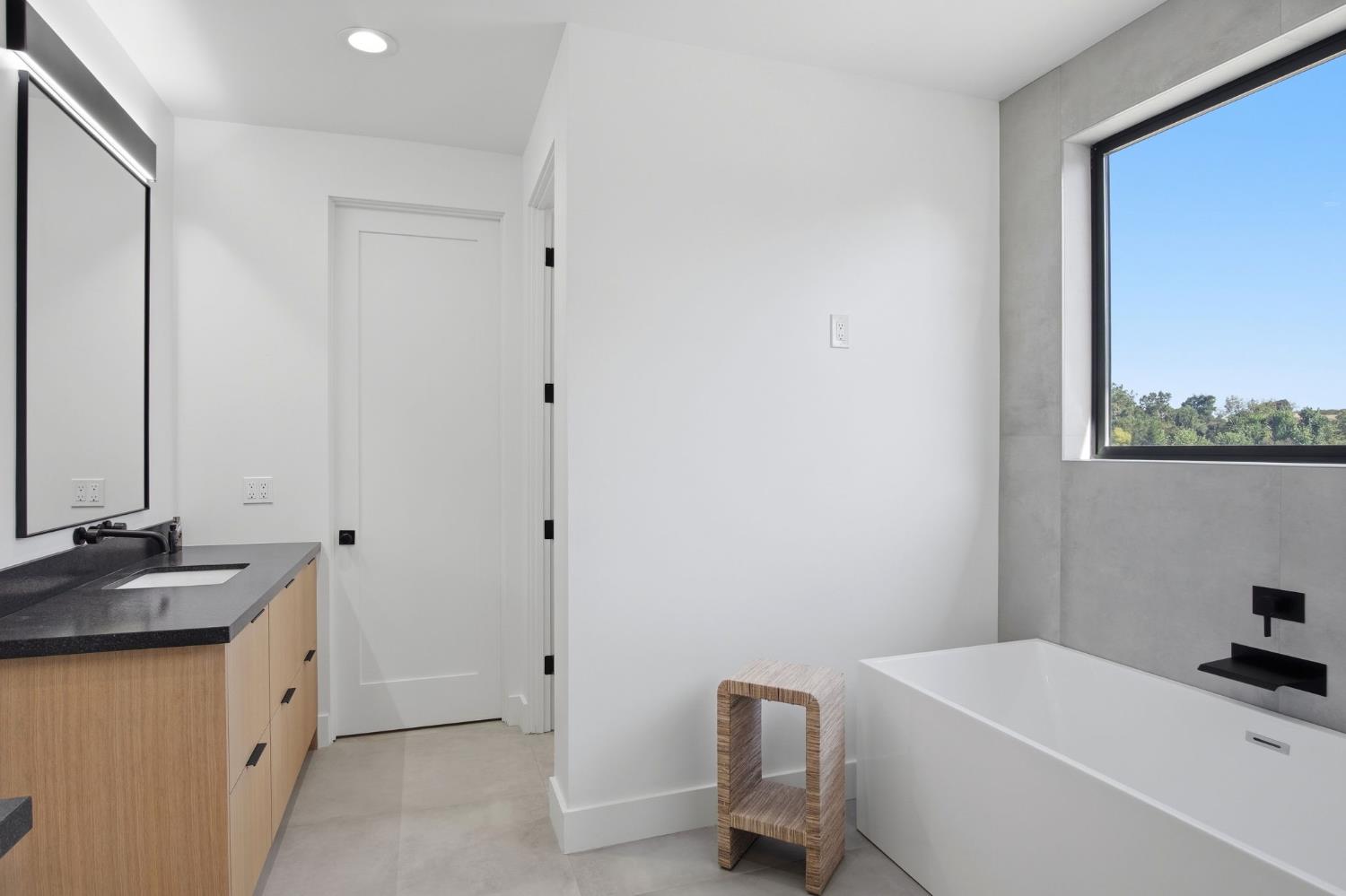 10925 Goldsborough Cir, Oakdale, CA 95361