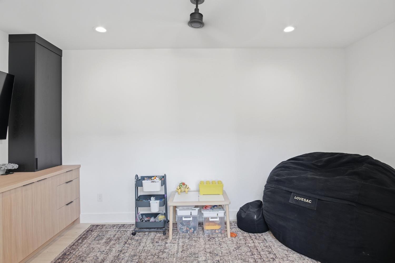 10925 Goldsborough Cir, Oakdale, CA 95361