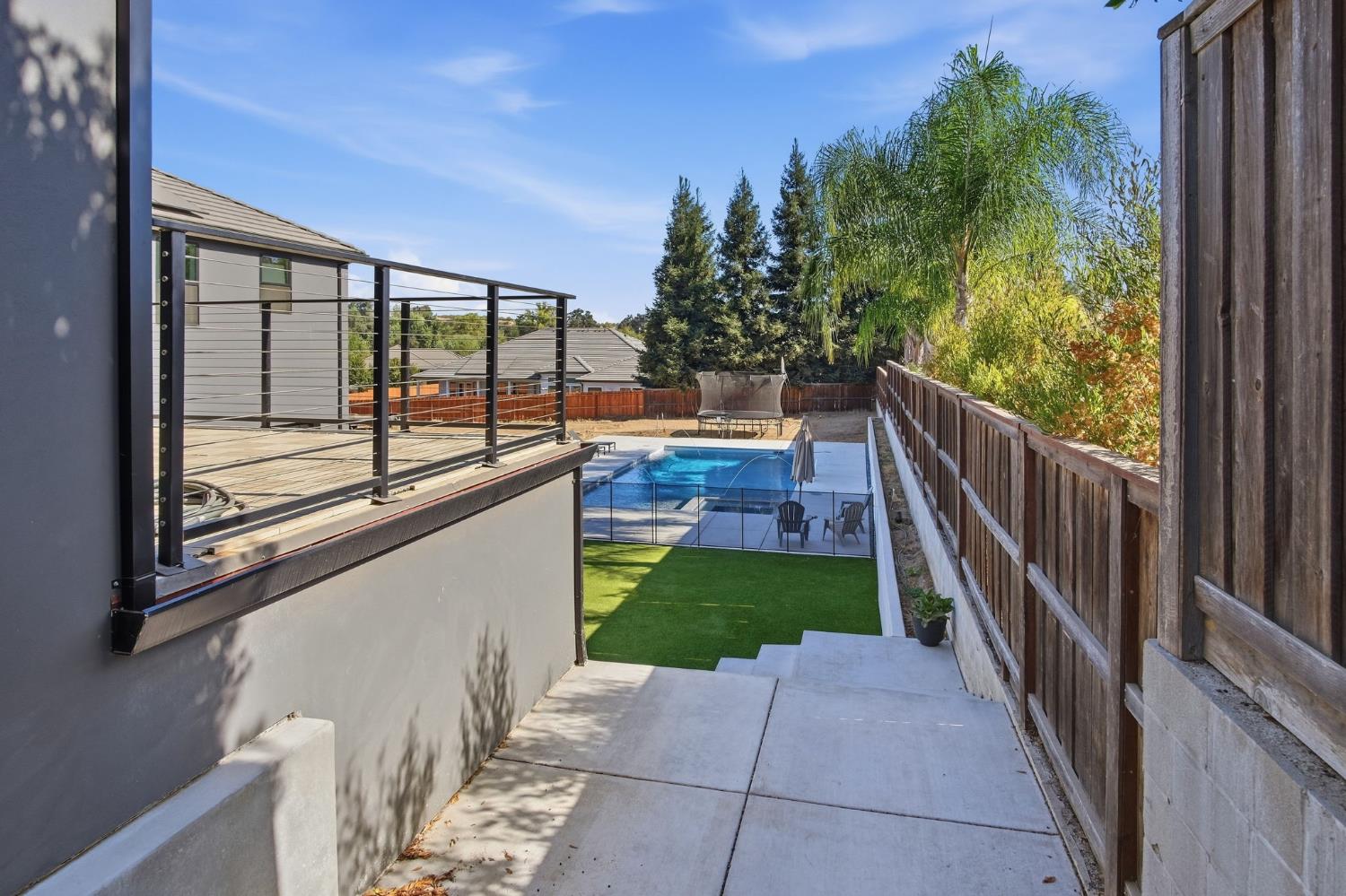 10925 Goldsborough Cir, Oakdale, CA 95361