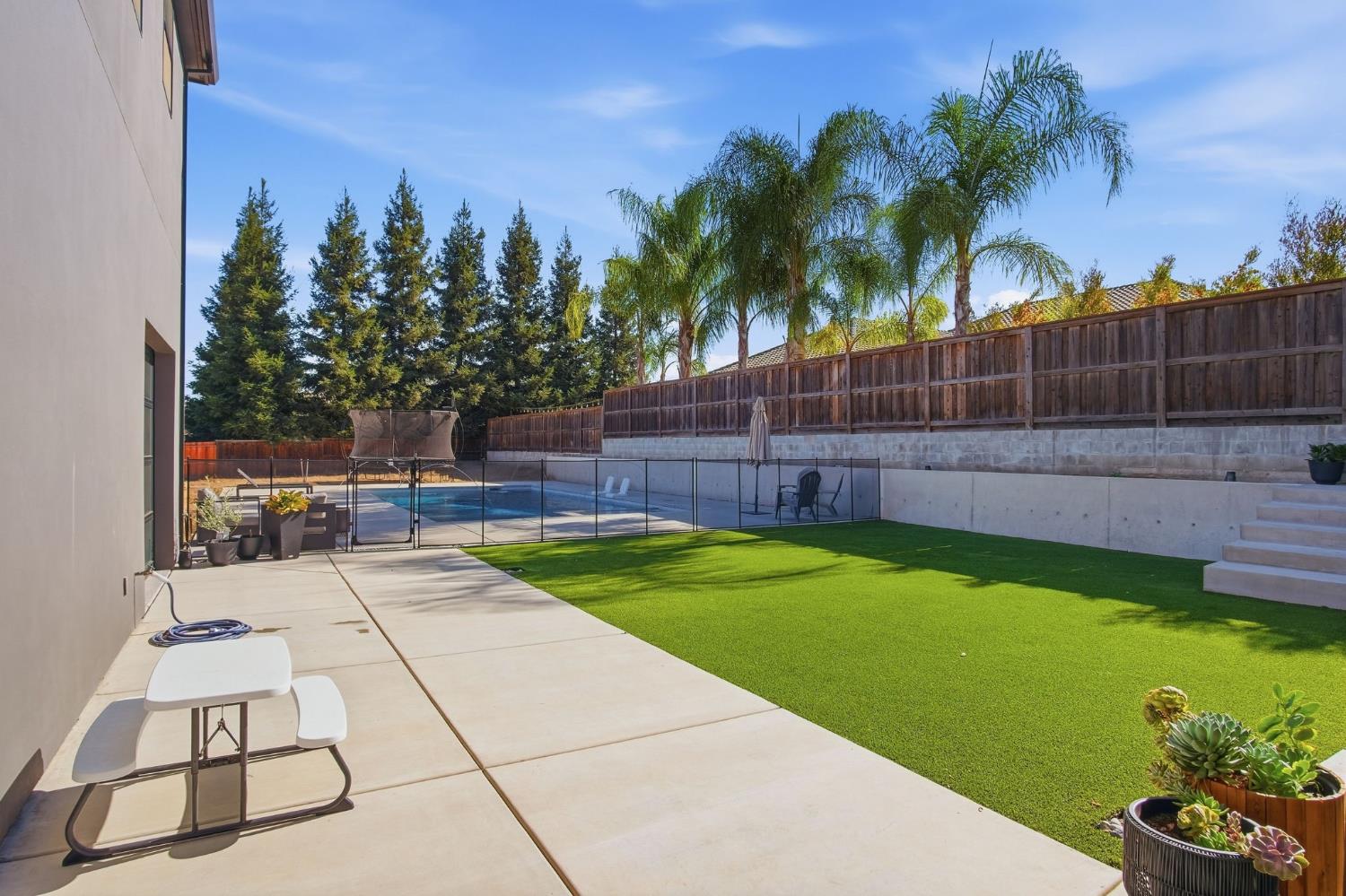 10925 Goldsborough Cir, Oakdale, CA 95361