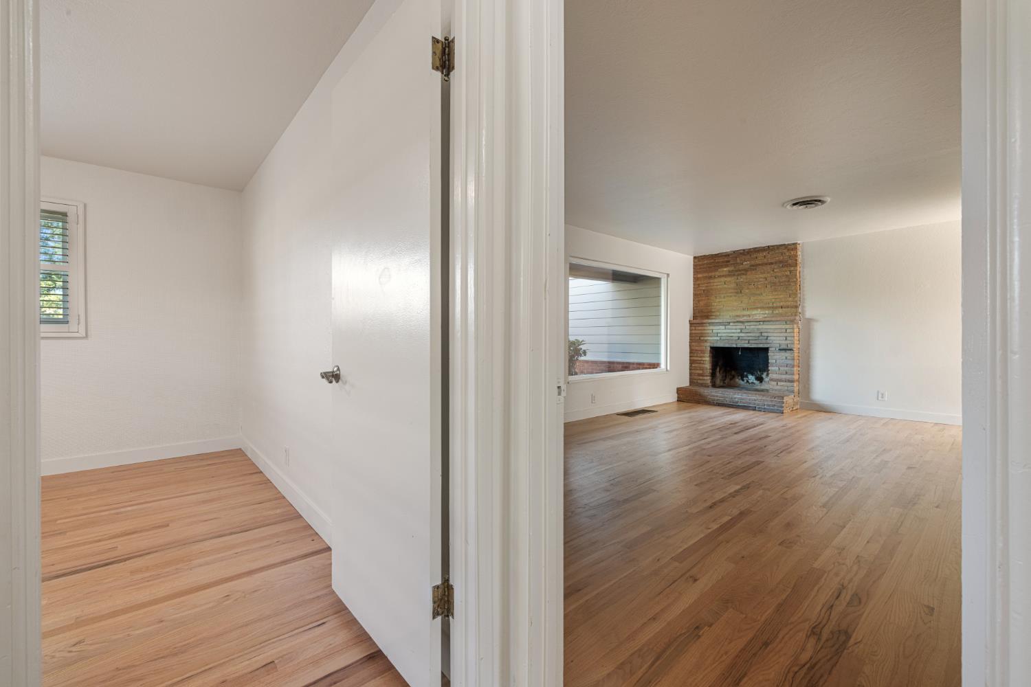 1410 Maplewood Dr, Modesto, CA 95350
