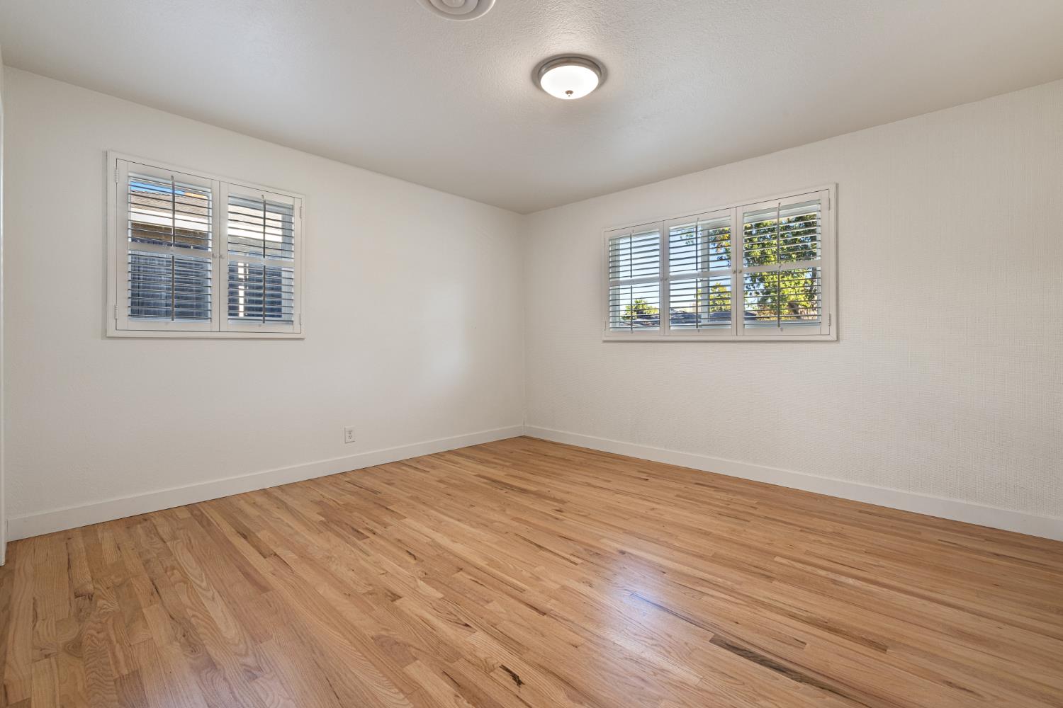1410 Maplewood Dr, Modesto, CA 95350