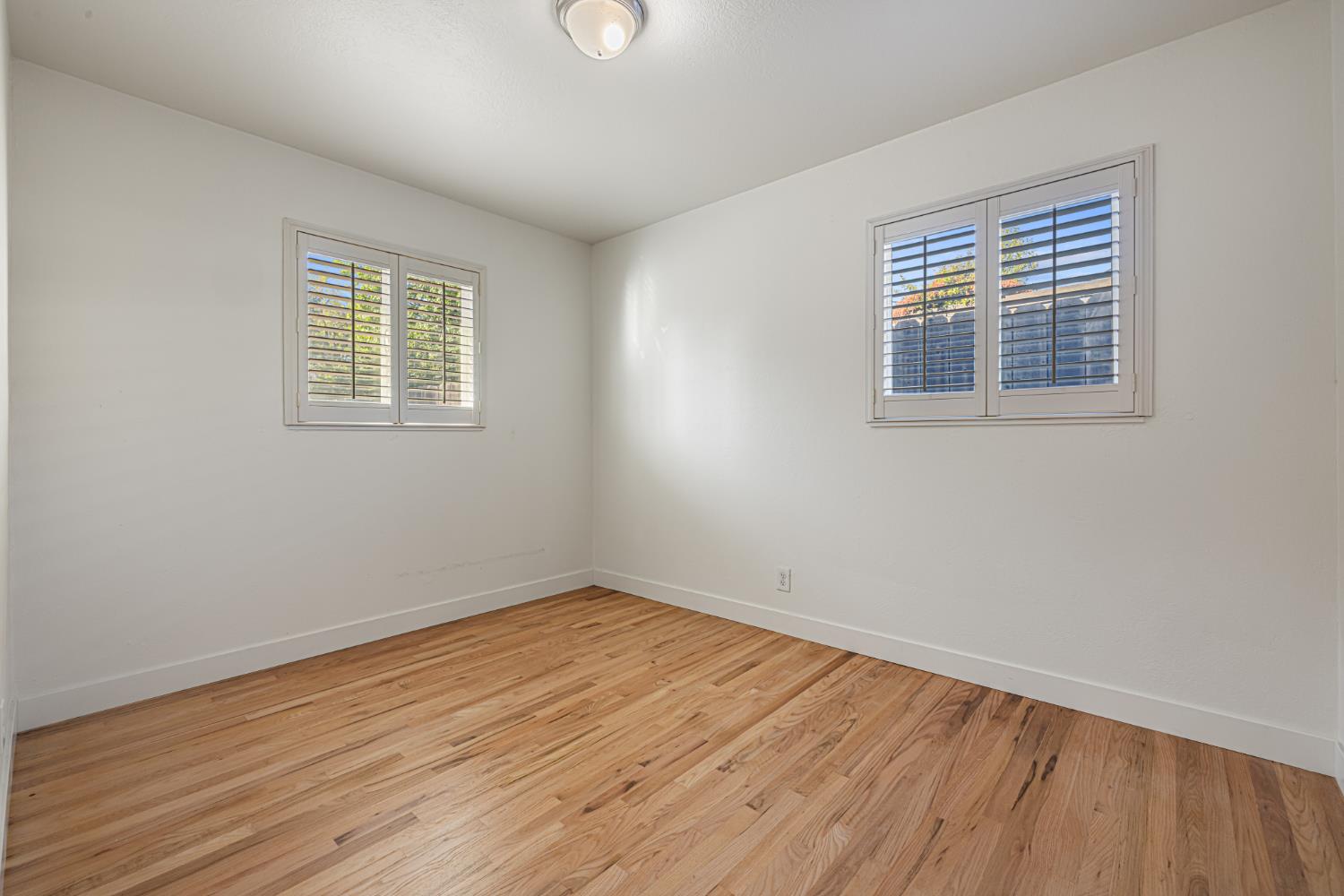 1410 Maplewood Dr, Modesto, CA 95350