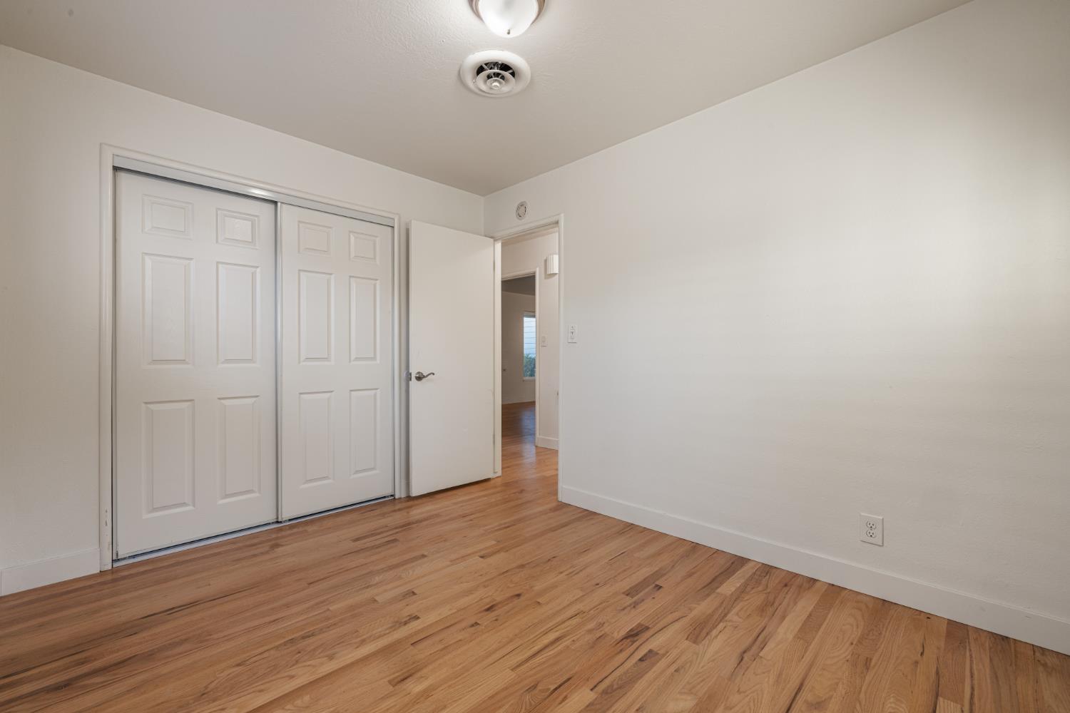 1410 Maplewood Dr, Modesto, CA 95350