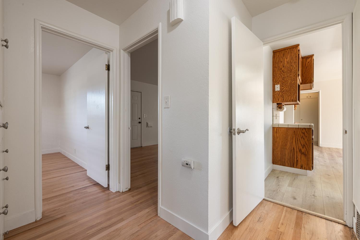 1410 Maplewood Dr, Modesto, CA 95350