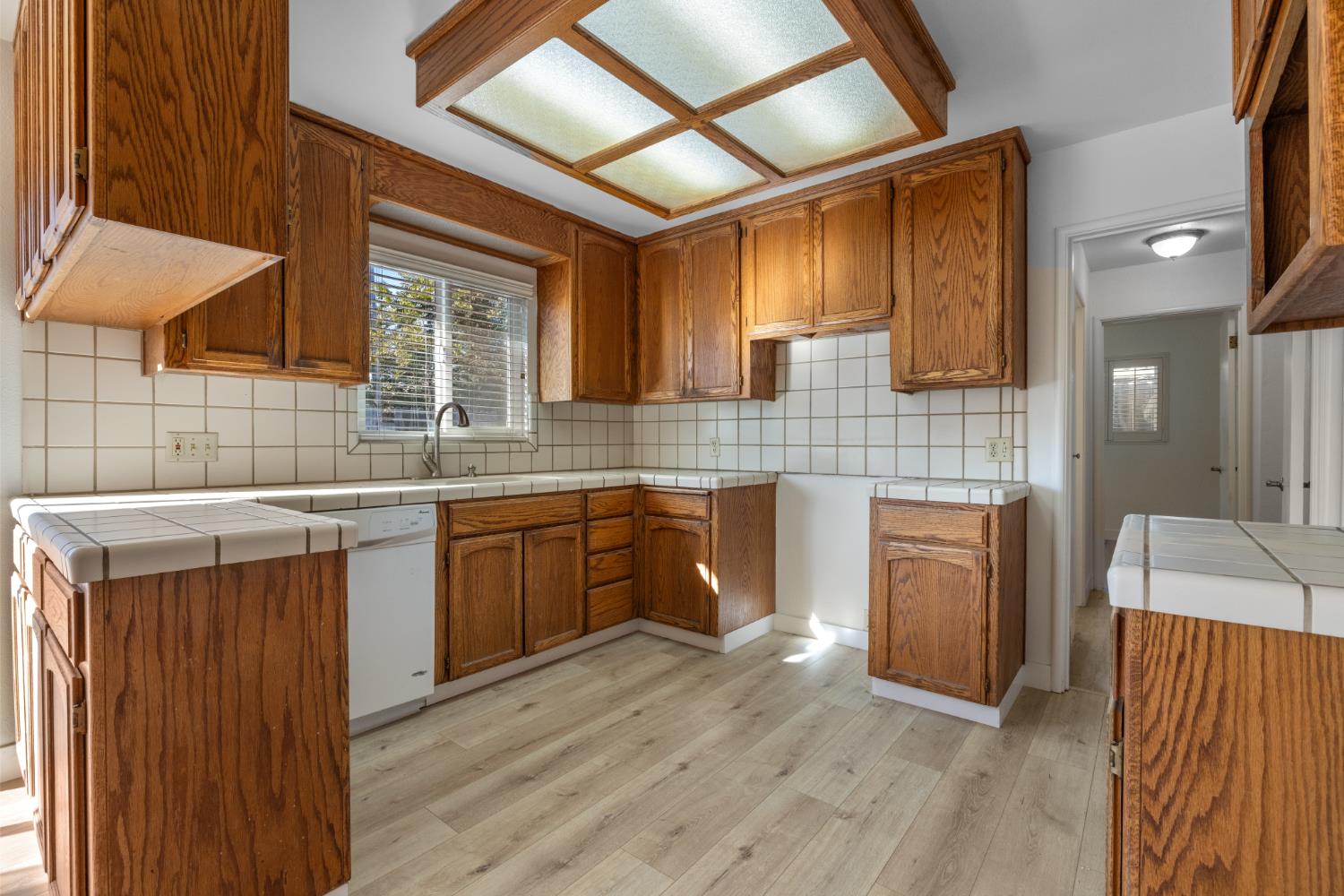 1410 Maplewood Dr, Modesto, CA 95350