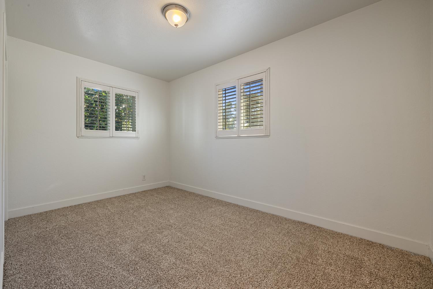 1410 Maplewood Dr, Modesto, CA 95350