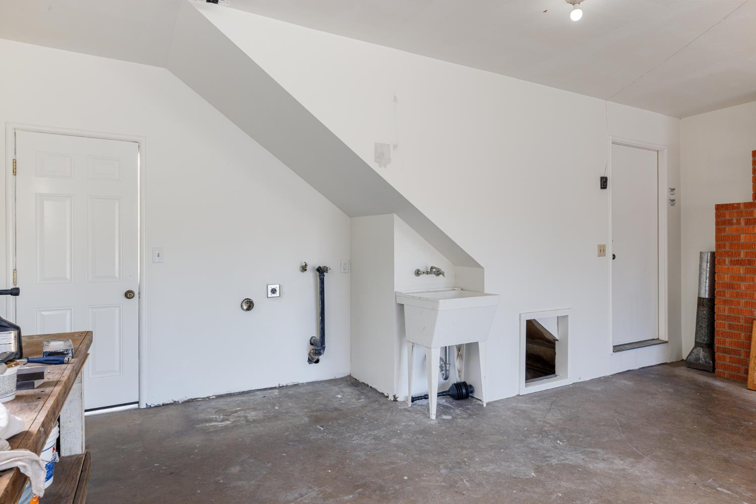 1410 Maplewood Dr, Modesto, CA 95350