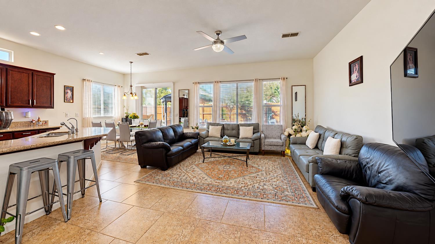 4403 Cherry Blossom Ln, Turlock, CA 95382