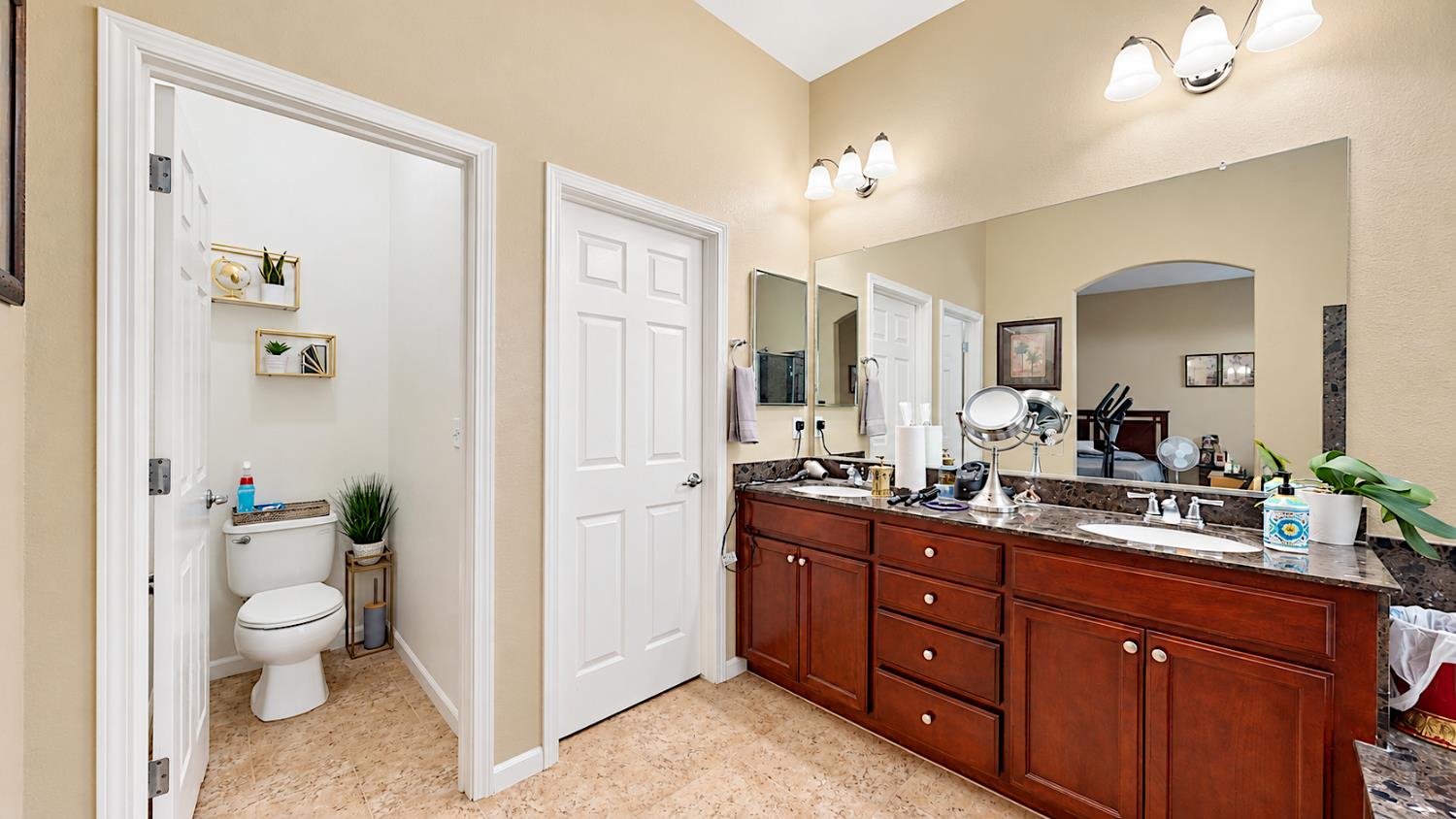 4403 Cherry Blossom Ln, Turlock, CA 95382